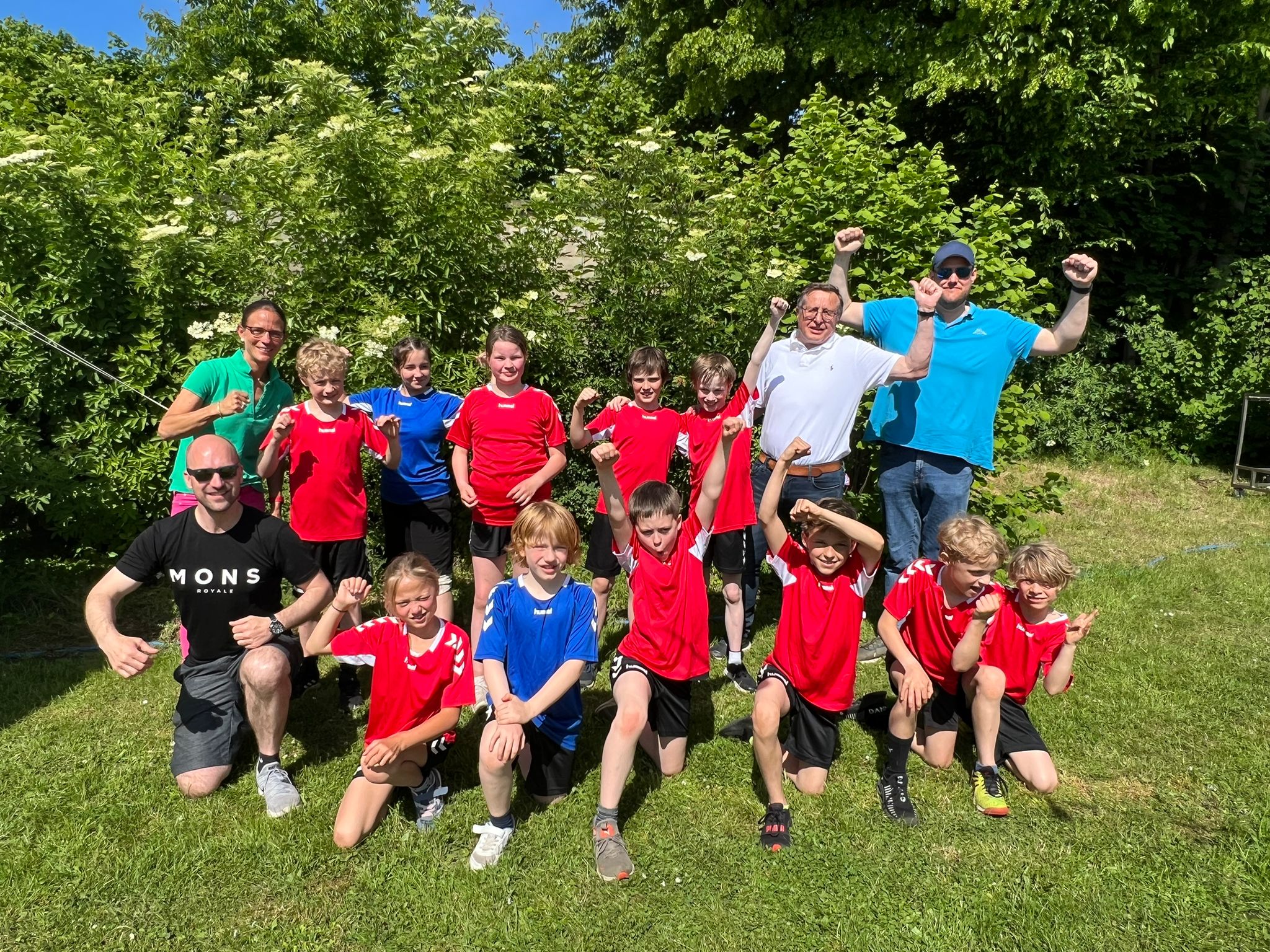 1f4ddf77 643a 4d80 b28b defd22d16869